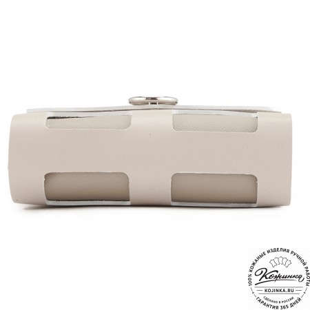 Женская кожаная сумка "Кортни" (бежевая) 